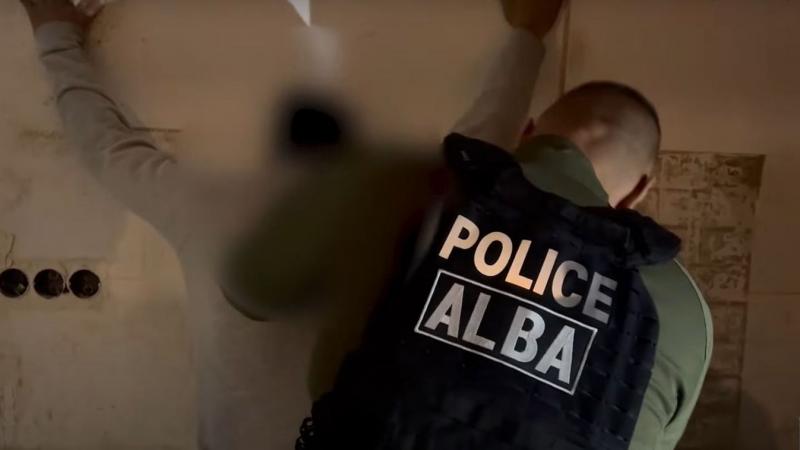 Fenyegetésekkel és randalírozással szórakoztatták magukat a vonaton, majd váratlanul lecsaptak az ercsi garázdákra – erről videó is készült.