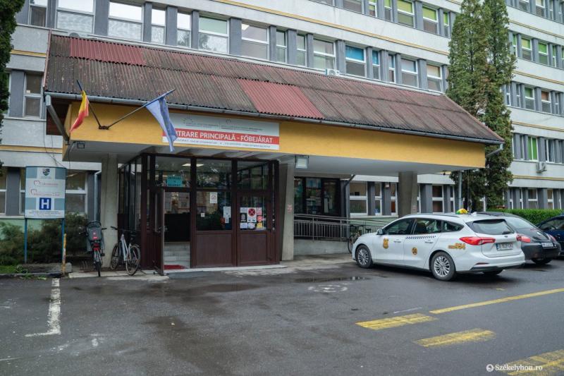 Adománygyűjtés indult a csíkszeredai kórház gyermekosztályának támogatására | Székelyhon

A csíkszeredai kórház gyermekosztálya számára szervezett adománygyűjtés célja, hogy javítsa a kis betegek ellátását és kényelmét. A közösség összefogásával olyan esz