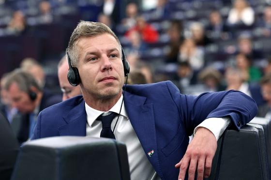 Harmadik alkalommal kérvényezték Magyar Péter mentelmi jogának felfüggesztését.