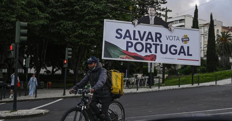 Újabb nemzet színpadán lépnének a hatalom fényébe Orbán Viktor szövetségesei.
