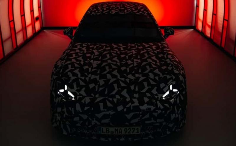Felejtsd el a hagyományos motorok zúgását! Az új 1000 lóerős elektromos AMG most egy különleges élménnyel rukkol elő: a hamis V8-as hangzás és a váltóélmény varázsával fogja elcsábítani a sportautók szerelmeseit. Ez az innovatív csoda nem csupán teljesítm