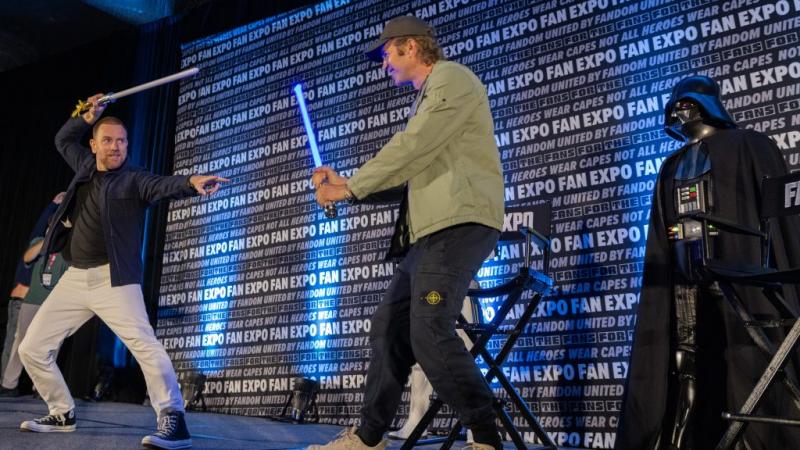 Vader és Obi-Wan epikus összecsapása újraéled: Hayden Christensen ismét a fénykardot ragadta! Az ikonikus harc új dimenziókat kap, ahogy a két legendás Jedi és Sith szembenéz egymással a galaxis sötét és világos oldalának határvonalán. A feszültség és az 