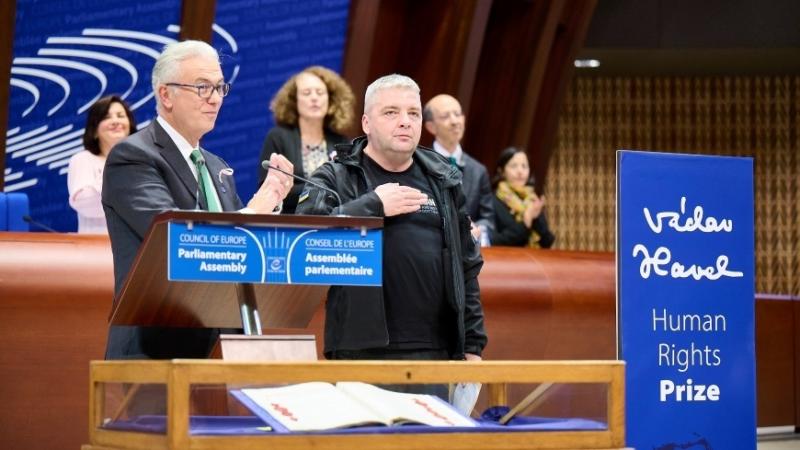 Makszim Butkevics, az ukrán sajtó elkötelezett képviselője, idén elnyerte a rangos Václav Havel-díjat | Vajdaság MA