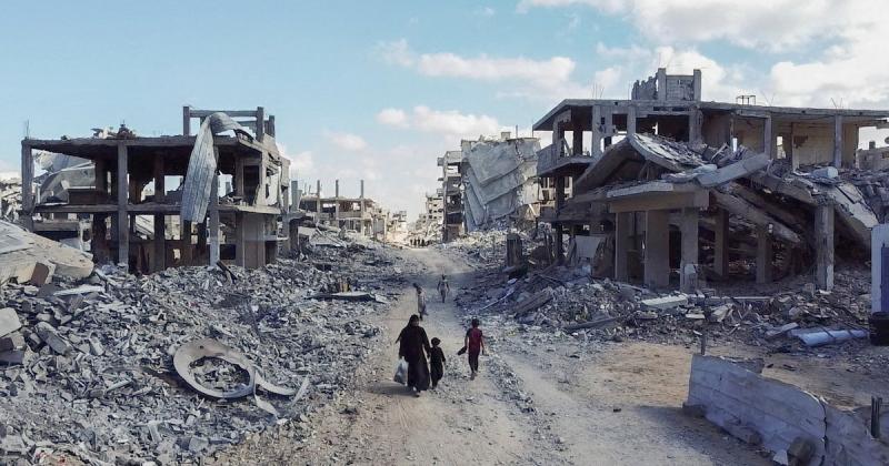 Izrael légicsapást hajtott végre Rafah városában, ezzel tovább súlyosbítva a már amúgy is ingatag tűzszünet helyzetét.