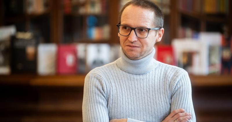 Demeter Szilárd távozik a Közgyűjteményi Központ vezetői pozíciójából.