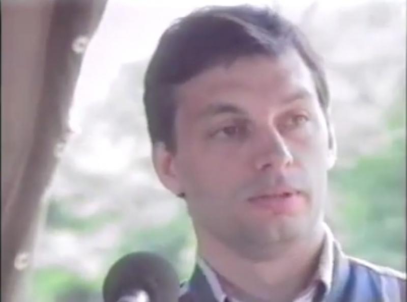 Aki 32 évvel ezelőtt merészen számon kérte Orbán Viktoron a morális értékeket, az nem más, mint a nemrégiben elhunyt György Péter. Kettejük legendás szópárbaja igazi mérföldkőnek számított, amely nemcsak a politikai diskurzusra, hanem a közéleti gondolkod