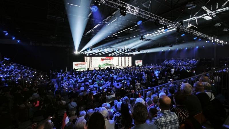 Helyszíni tapasztalatok - Kollégáink szemszögéből a Háborúellenes Gyűlésről